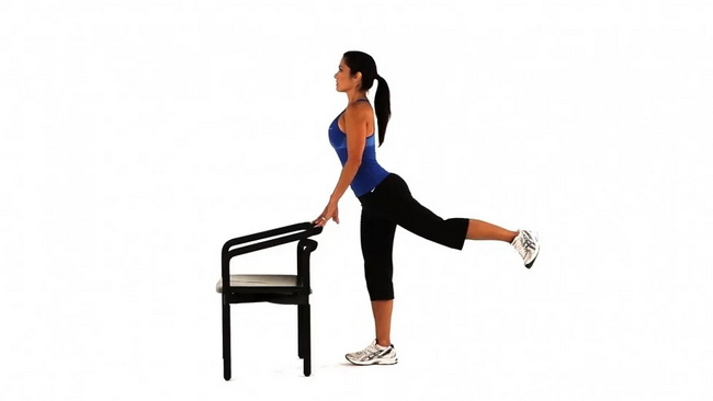 Упражнения на стуле для тазобедренного сустава 